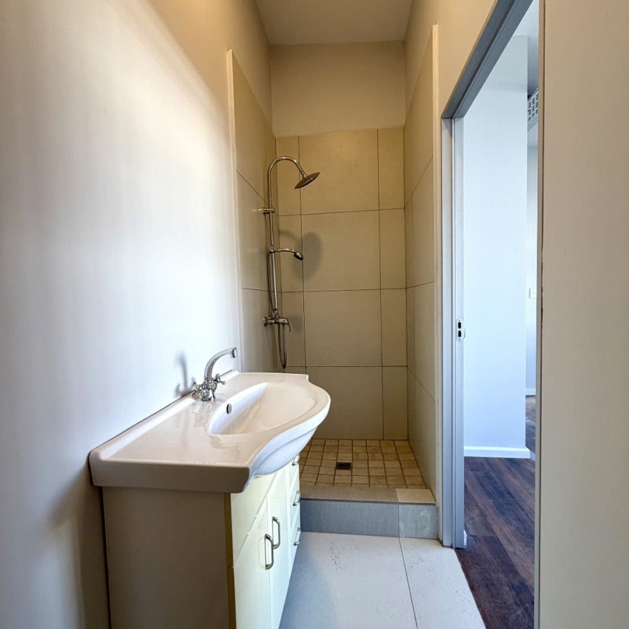 To Let 3 Bedroom Property for Rent in Zonnebloem Western Cape